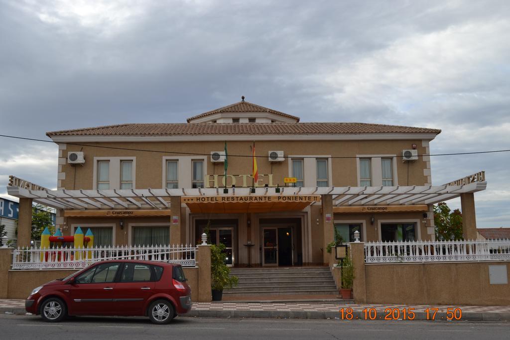 Hotel Poniente Moraleda De Zafayona Exterior photo